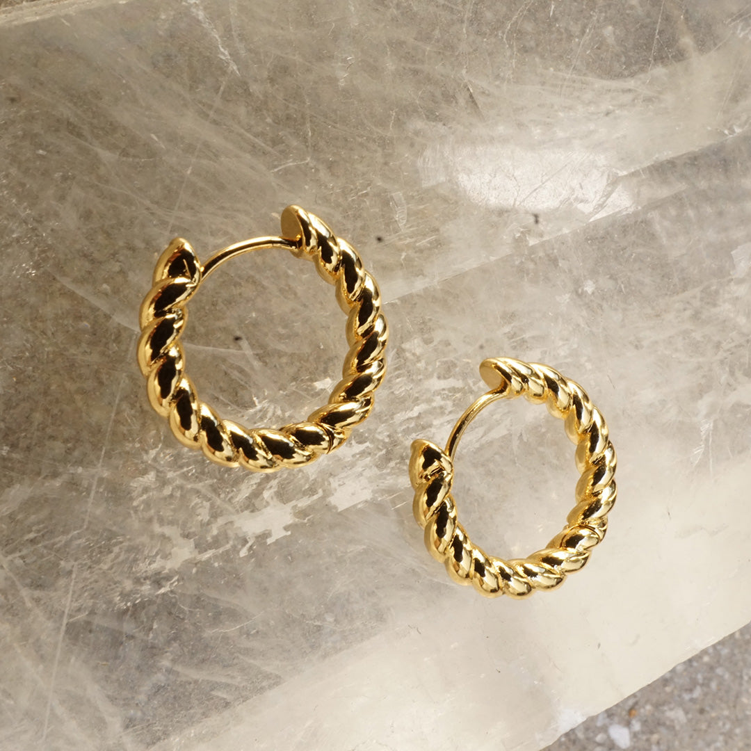 Vintage 14k gold high quality hoop earrings with rope wrapped details