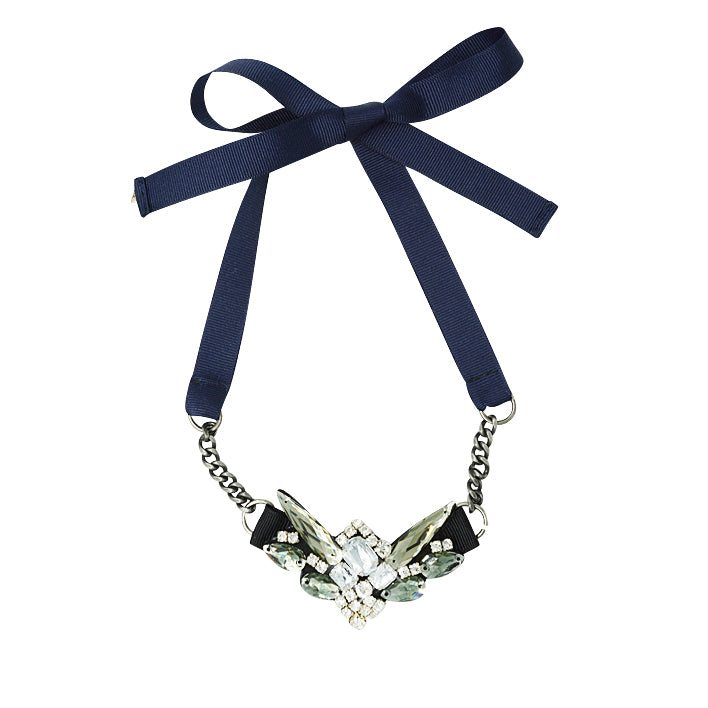 Crystal gray tone stones